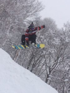 328e2fc1e9f5e572205edb2f6f46c428 225x300 - kuri-chan snowboarding lesson